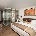 1926 Les Bains Private 5*