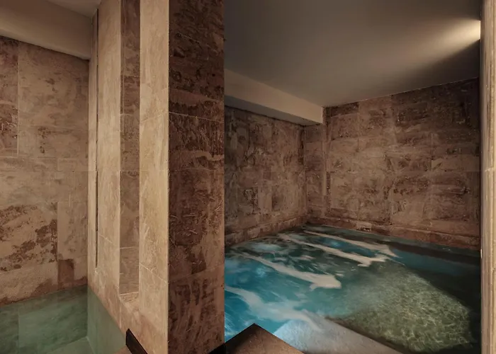 1926 Les Bains Private Hotel 5*