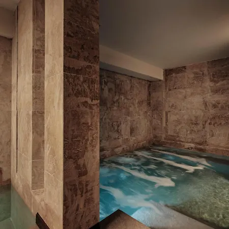 1926 Les Bains Private Hotel 5*