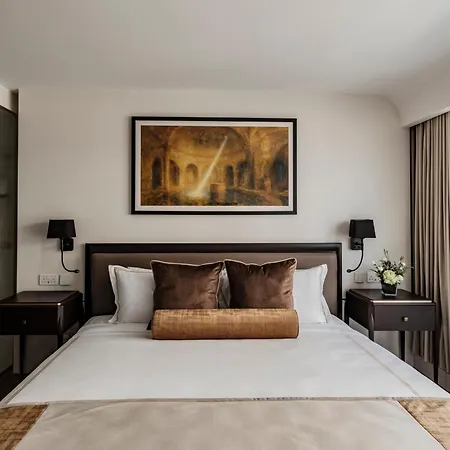 1926 Les Bains Private Hotel 5*