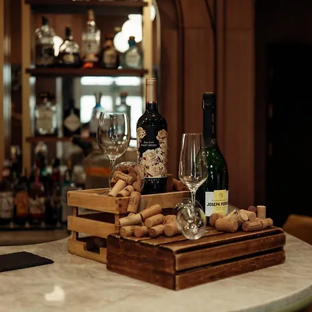 1926 Les Bains Boutique Private Hotel