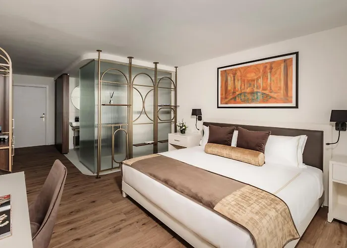 1926 Les Bains Private 5*